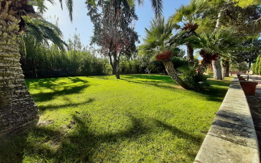 Villa indipendente con piscina a Termoli