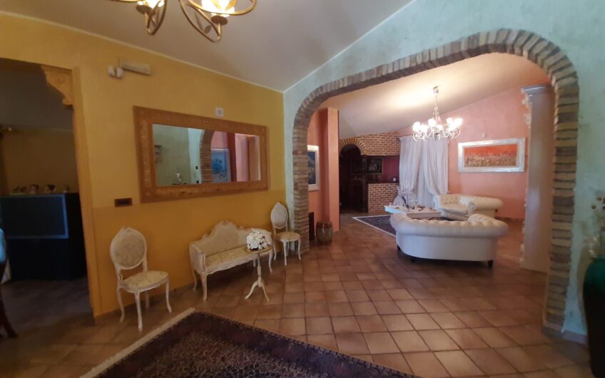 Villa indipendente con piscina a Termoli